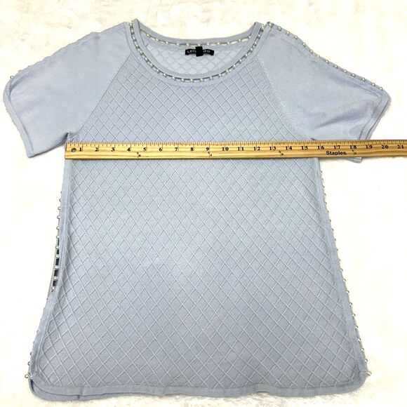 Leo & Ugo Women's Light Blue Textured Short Sleeve Pearl Neckline Sweater Sz M - Picture 11 of 16